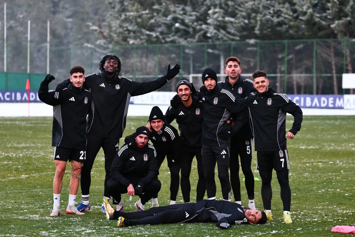 Beşiktaş&rsquo;ta kritik kamp &ouml;ncesi kararlar netleşti