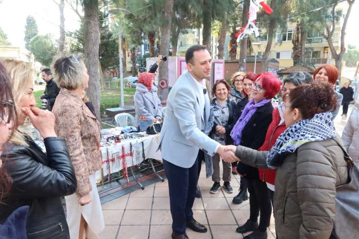 Bornova Belediyesi’nden anneler için “Hediyelik Eşya Günleri