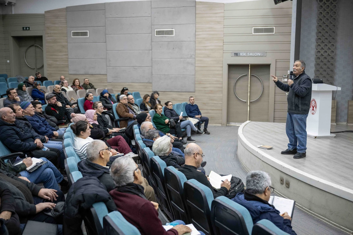 Bornova Belediyesi&rsquo;nden arıcılara kovanlı destek