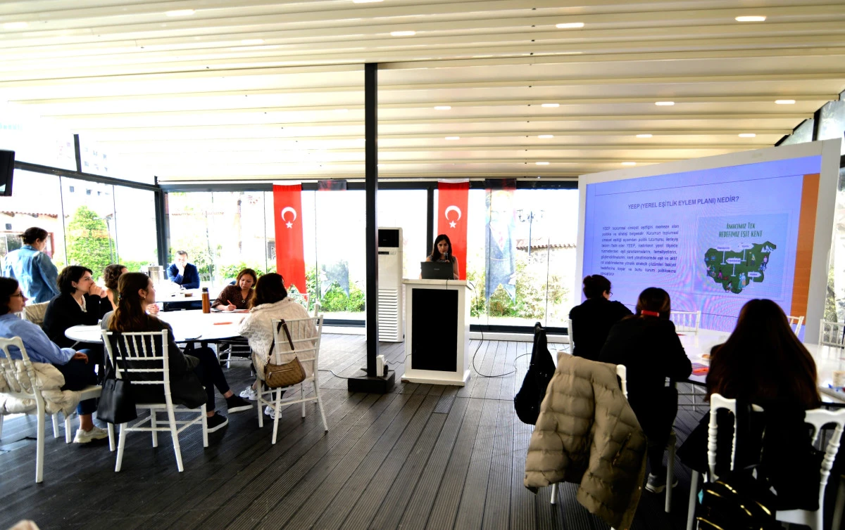 Bornova Belediyesi’nden sosyal adım: Eylem planı tüm birimlere tanıtıldı