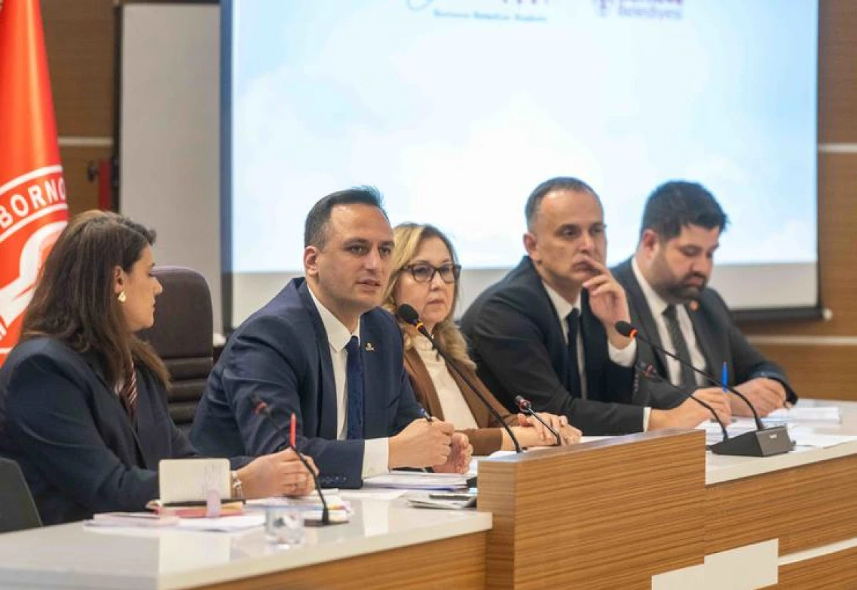 Bornova Belediyesi&rsquo;nden temizlik atağı