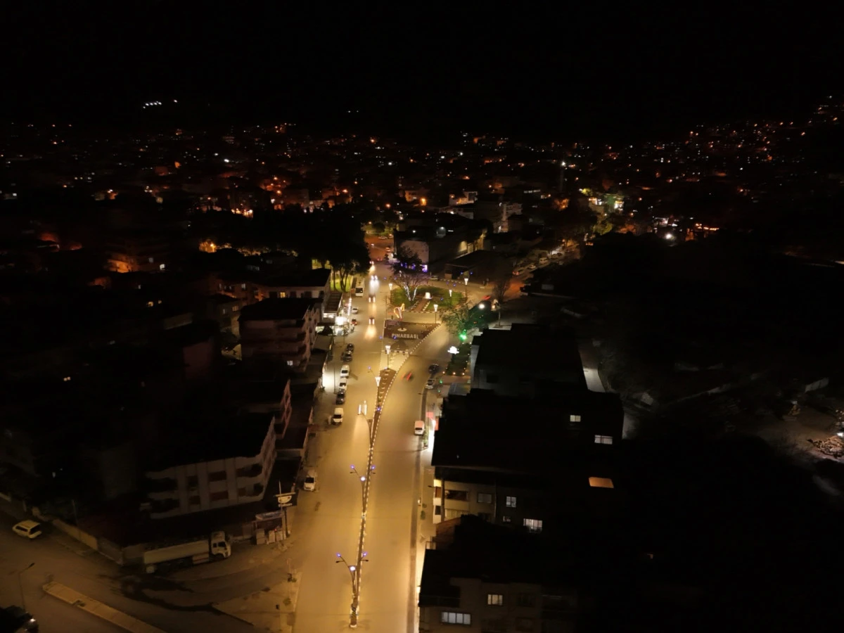 Bornova&rsquo;da Pınar Caddesi Yenilendi, Heykel A&ccedil;ılıyor