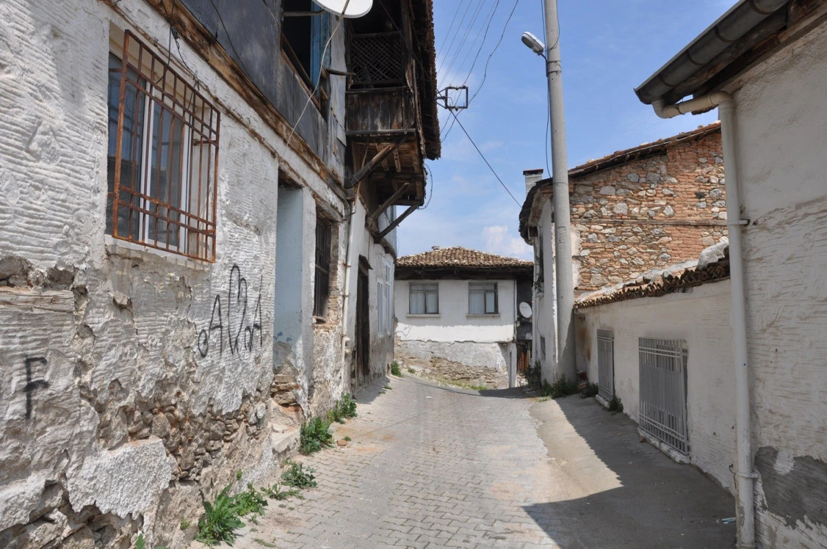 Buldan’da üç sokakta restorasyon çalışması başlıyor