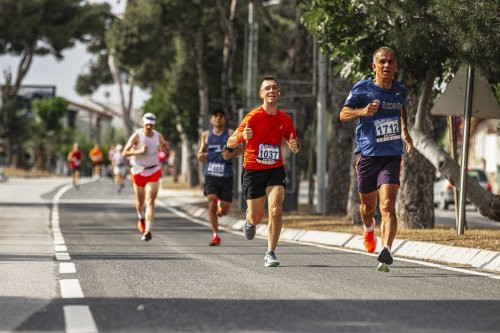 Çeşme'de Salomon Sponsorluğunda Yapılacak Yarı Maraton Heyecanı Başlıyor