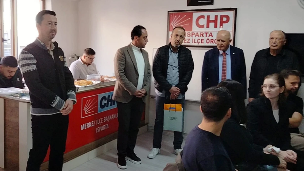 CHP Isparta’da gençlerle kahvaltı: “Omuz omuza yürüyeceğiz”