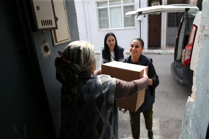 &Ccedil;iğli&rsquo;de Dar Gelirli Ailelere Gıda ve Sosyal Destek Seferberliği