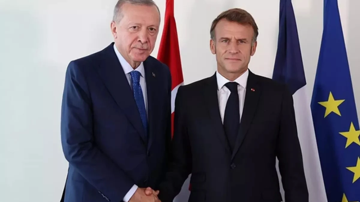Cumhurbaşkanı Erdoğan, Fransız Mevkidaşı Macron İle Görüştü