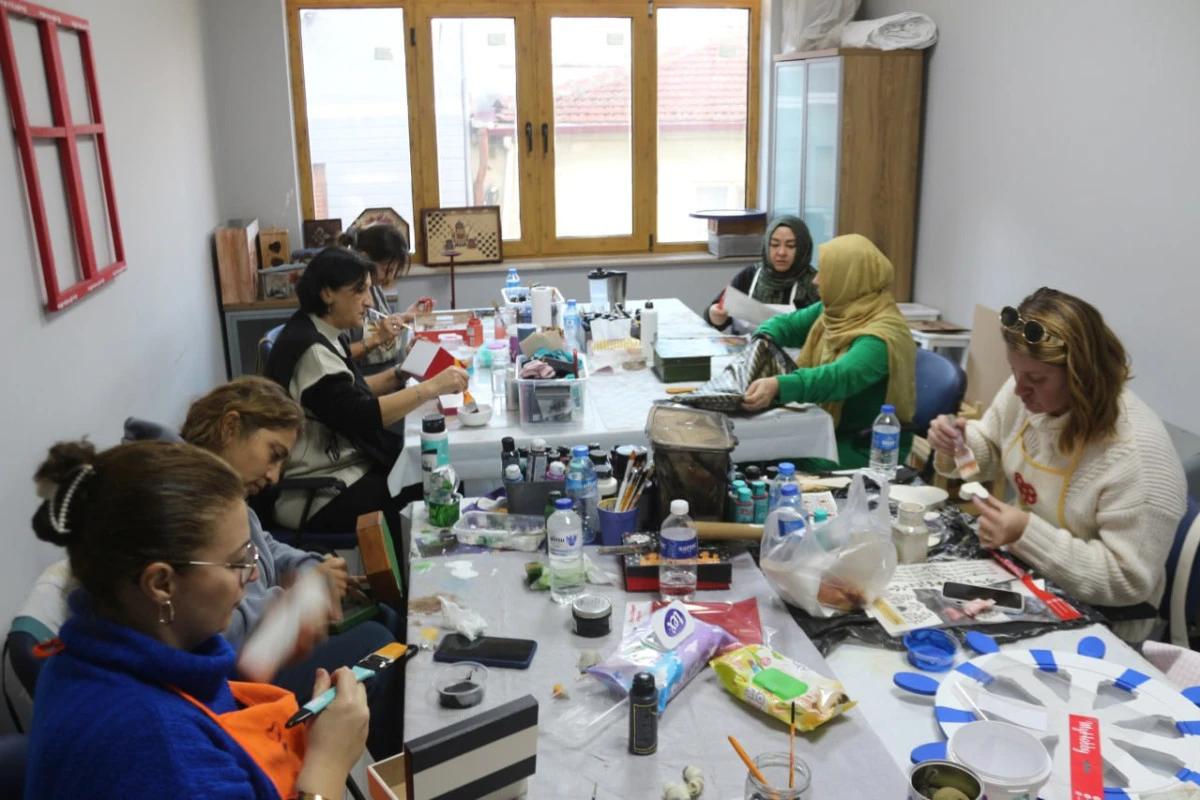 Edremit Belediyesi’nden her yaşa kurs imkânı