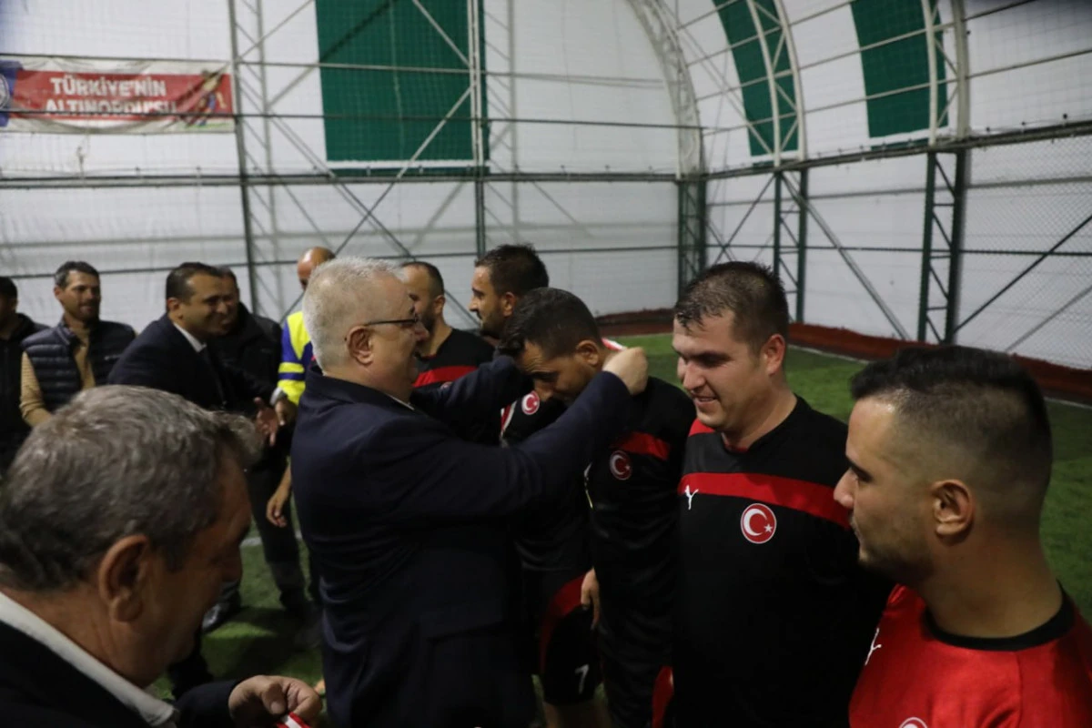 Edremit’te Cumhuriyet Kupası finali: 9 Eylül FK şampiyon
