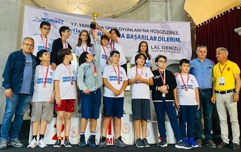 Efes Selçuklu Sporcuları 17. Çeşme Yarımada Spor Oyunları'nda Boy Gösterdi