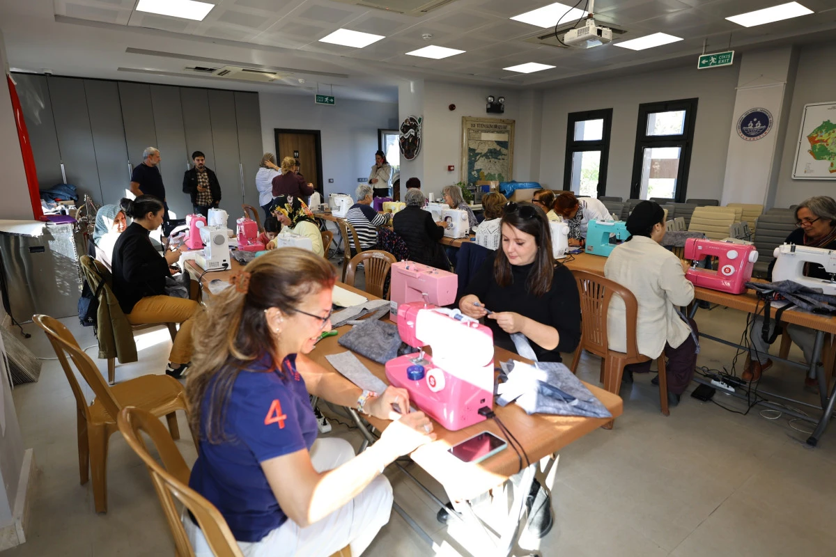 Efes Selçuk’ta Kadınlar Dikiş Atölyesinde Buluştu