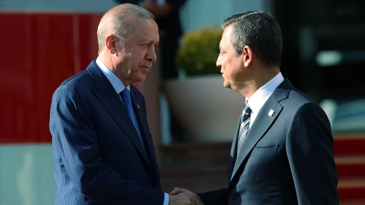 Erdoğan, Özgür Özel’i Mahkemeye Verdi