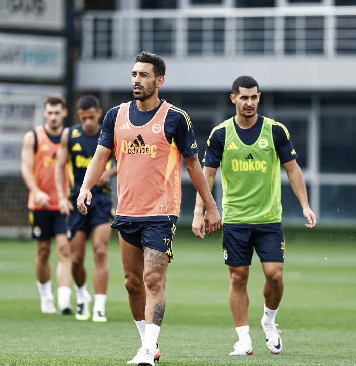 Fenerbahçe, Benfica maçının kamp kadrosu belli oldu