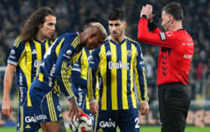Fenerbah&ccedil;e&rsquo;nin galibiyet serisi Kadık&ouml;y&rsquo;de sona erdi