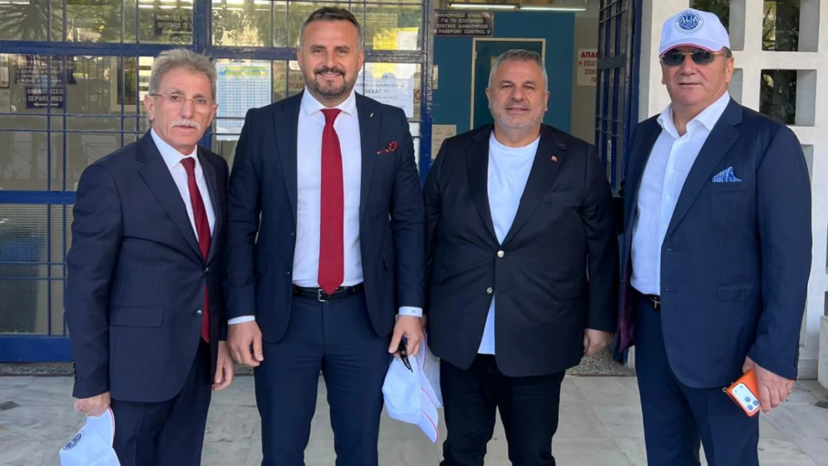 Foça Esnafından Aliağa-Midilli Feribotuna Tam Destek