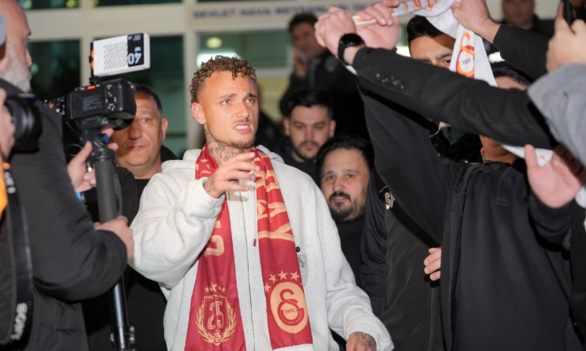 Galatasaray, Noa Lang'ı İstanbul'a getirdi