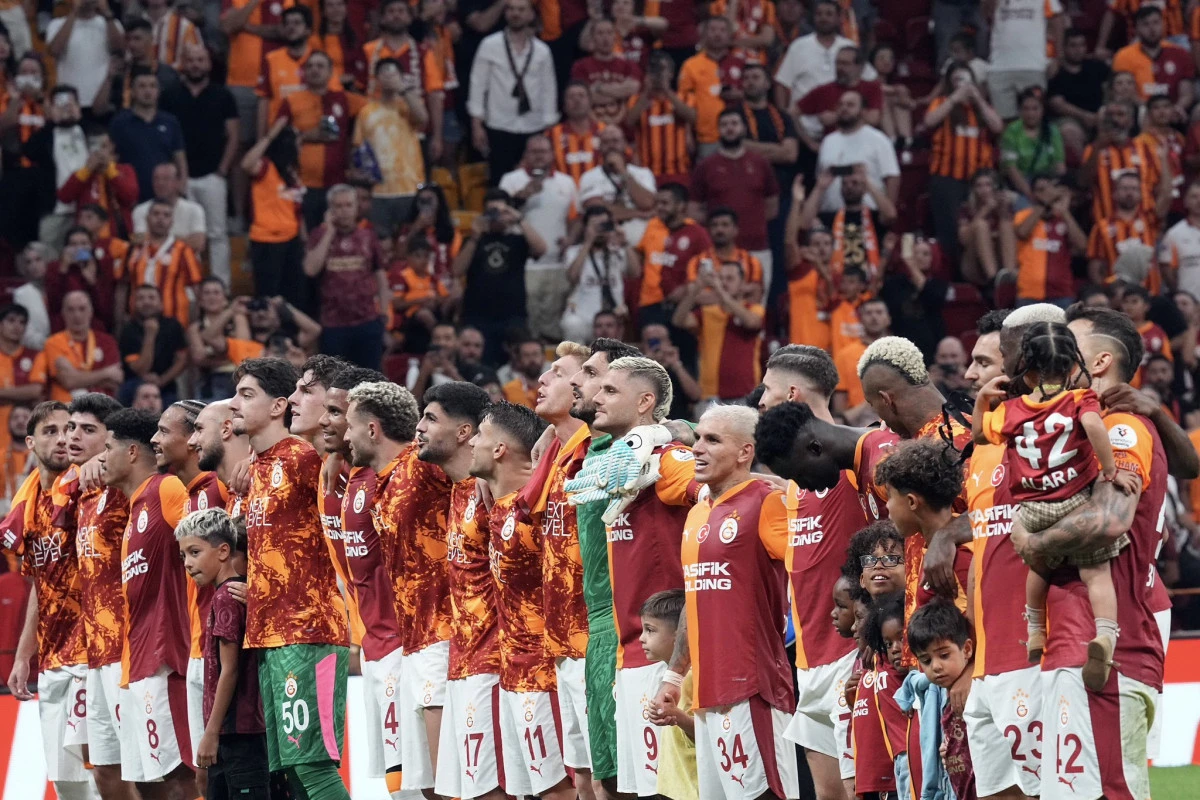 Galatasaray, Yedek Kulübesiyle Göz Kamaştırıyor