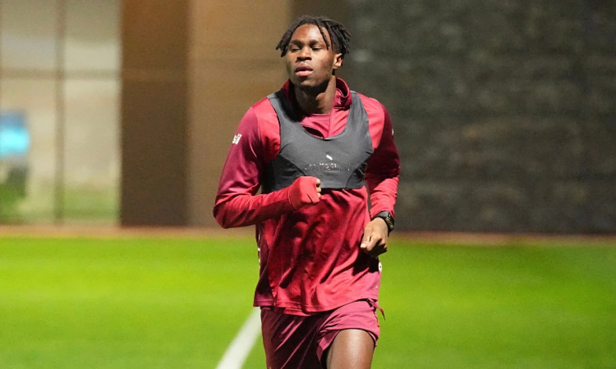 Galatasaray&rsquo;da Singo belirsizliği s&uuml;r&uuml;yor