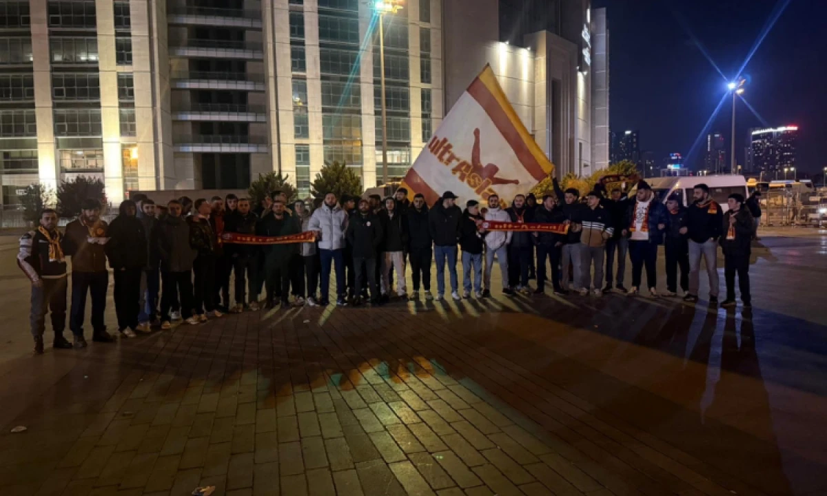 Galatasaray&rsquo;da y&ouml;netim istifa sesleri y&uuml;kseldi
