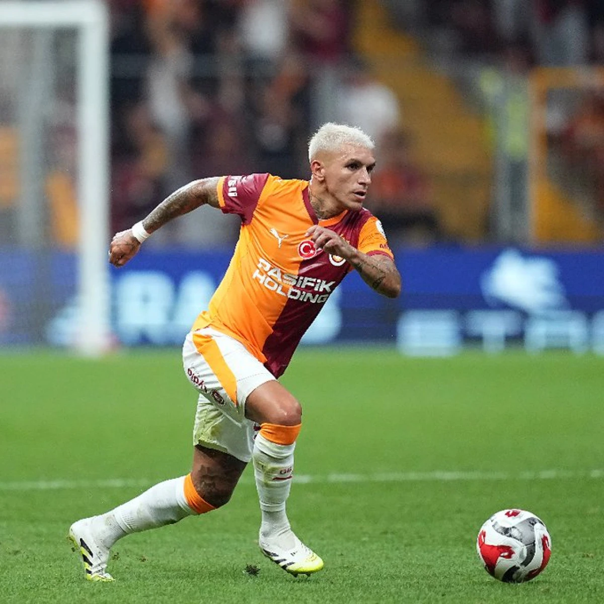 Galatasaray’ın yıldızı Torreira: Icardi’nin sevinci hepimizin sevinci