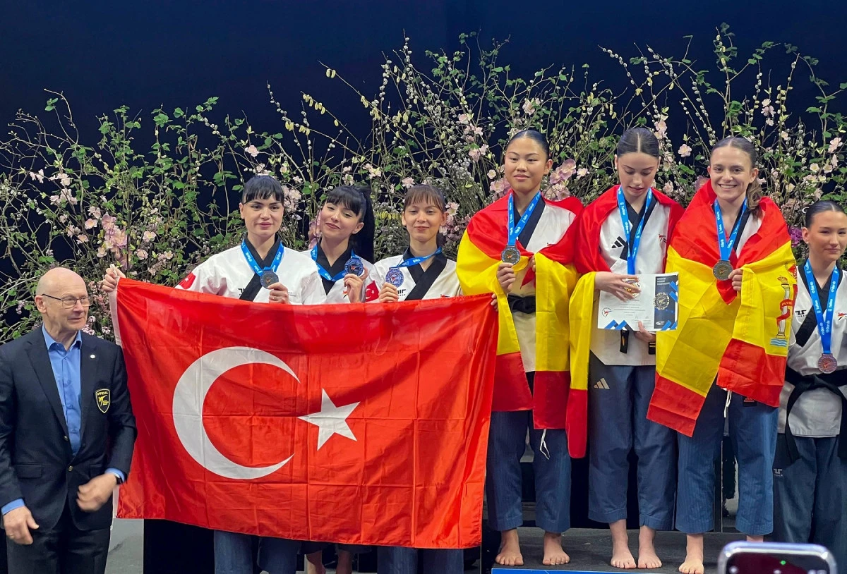 Gaziemirli taekwondocular Avrupa’yı fethetti