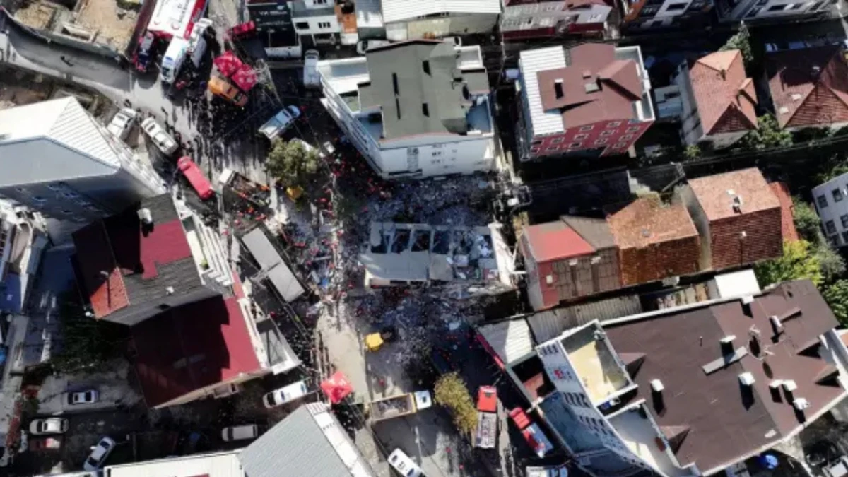 Gebze’de bina çöktü: Arama kurtarma sürüyor