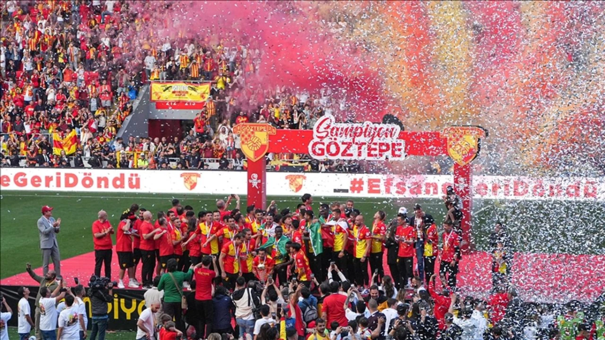 Göztepe, Tarihi Başarısını Süper Lig'e Taşıdı 