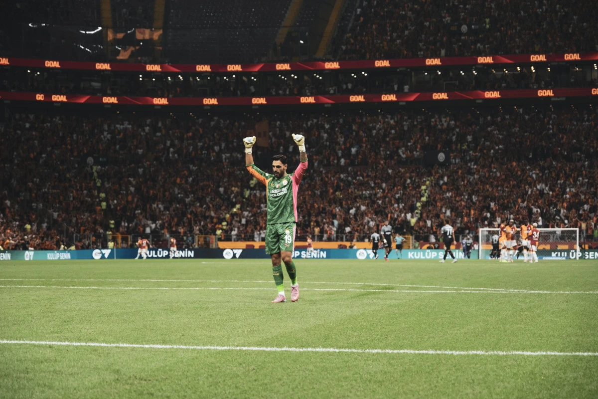 Günay Güvenç, Galatasaray kalesinde devleşti