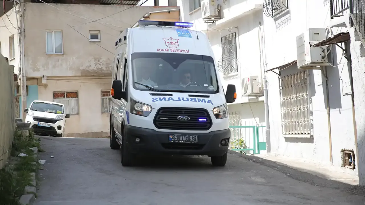 Hasta Nakil Ambulansı Hizmetiyle Vatandaşlara Destek Sağlıyor
