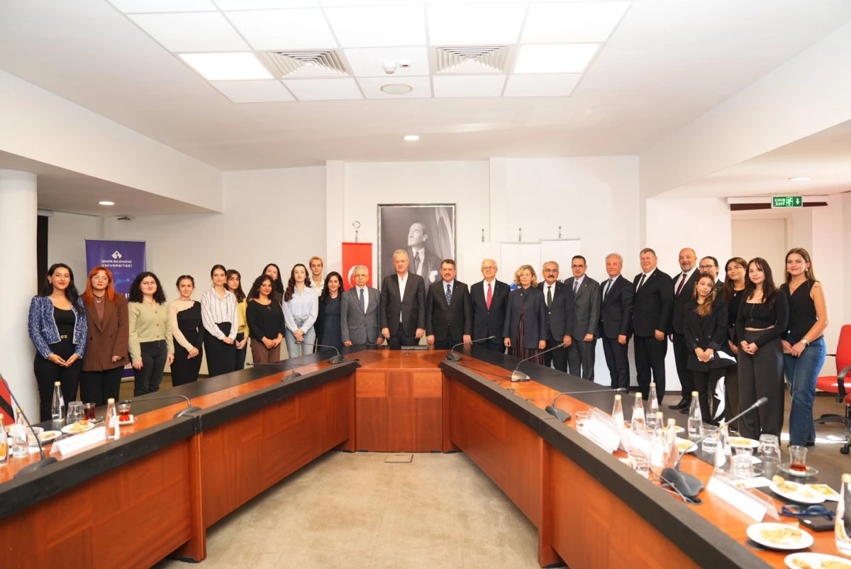 “Hukuk Klinikleri Protokolü” İzmir’de Hayata Geçti