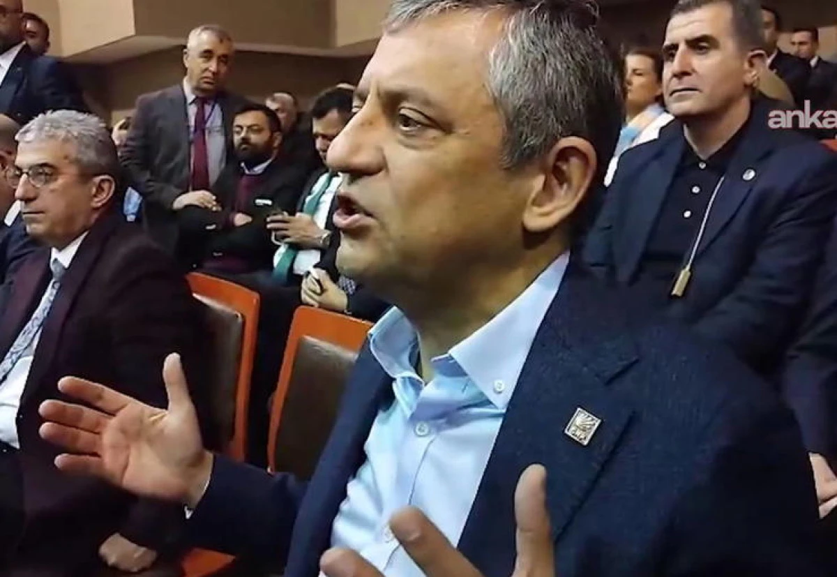 İBB Davası başladı... &Ouml;zg&uuml;r &Ouml;zel ilk duruşmada neler yaşandığını anlattı: 'Salonu germeye &ccedil;alışan bir hakim var!'