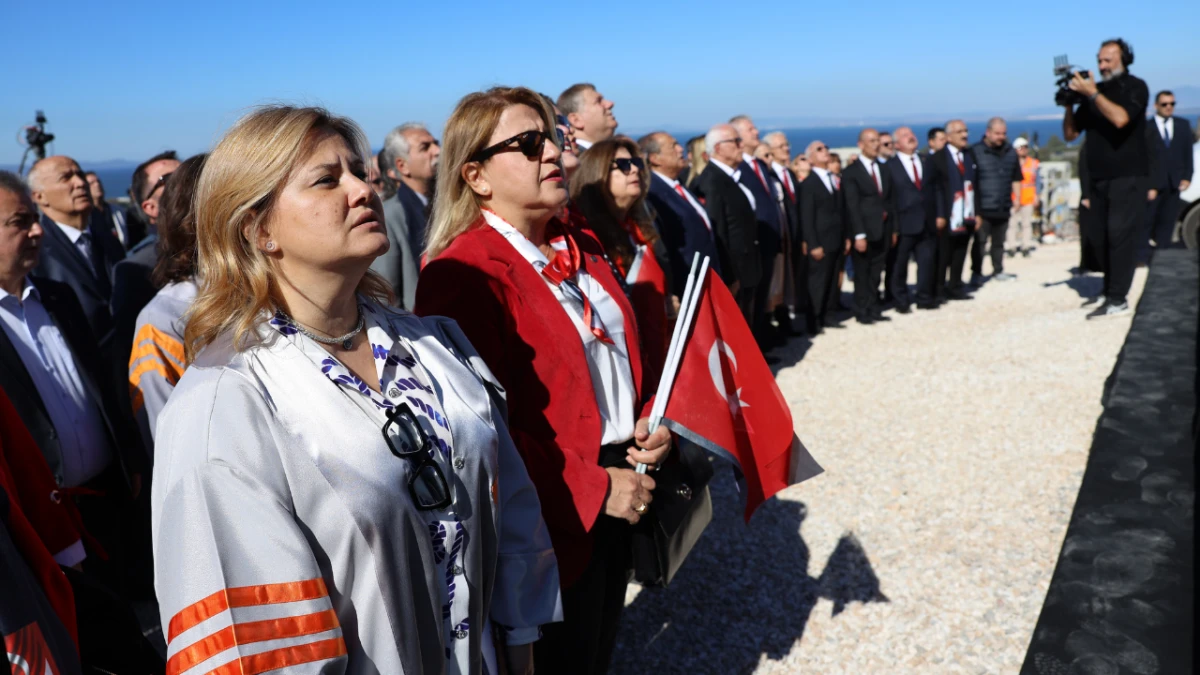 İEÜ ve İZTO’dan Anlamlı Cumhuriyet Kutlaması