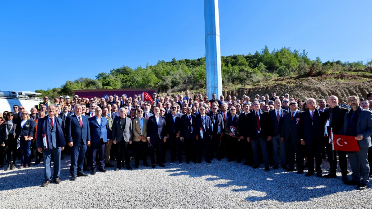 İEÜ ve İZTO’dan Anlamlı Cumhuriyet Kutlaması