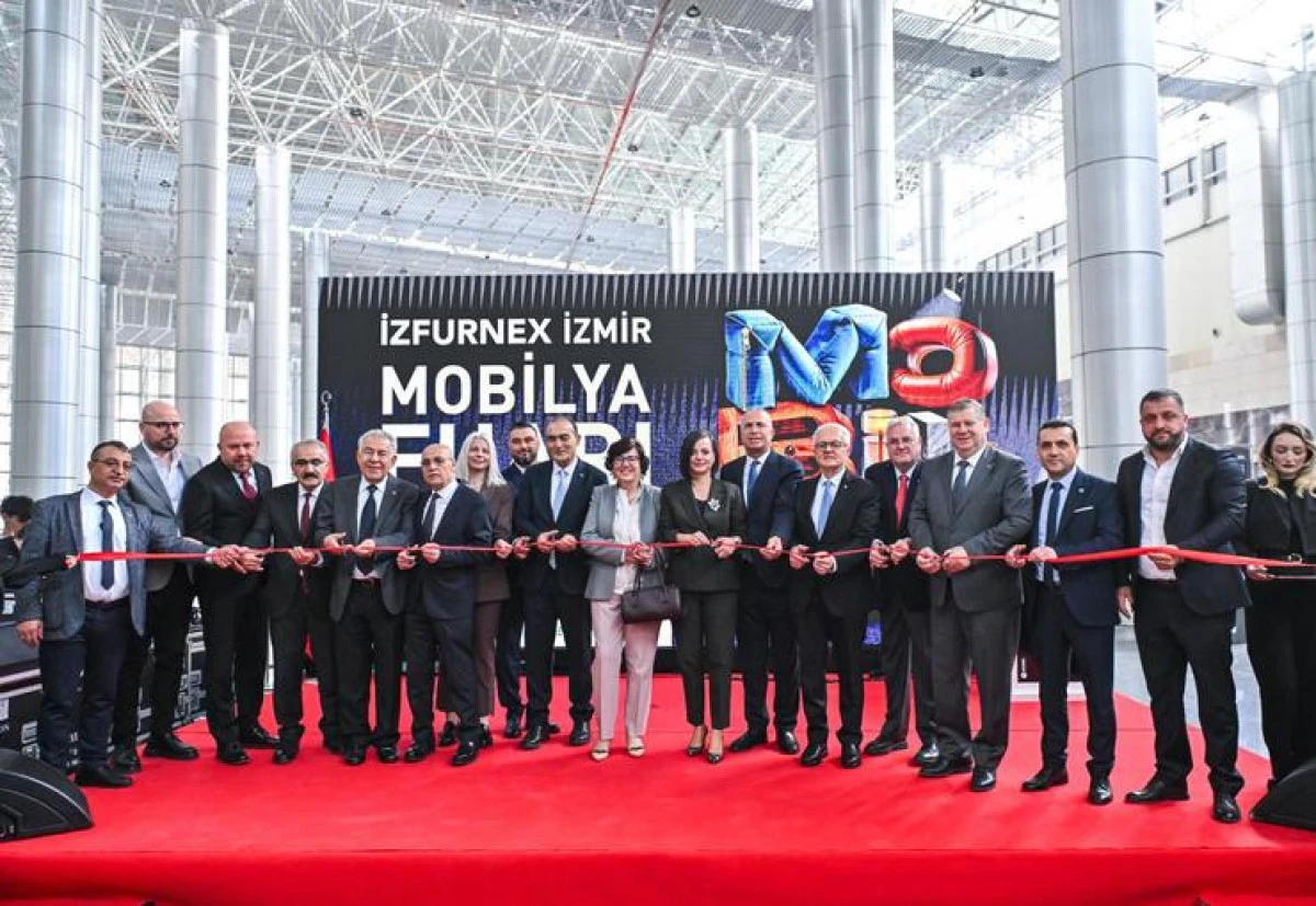 İZFURNEX 2026 - İzmir Mobilya Fuarı kapılarını a&ccedil;tı