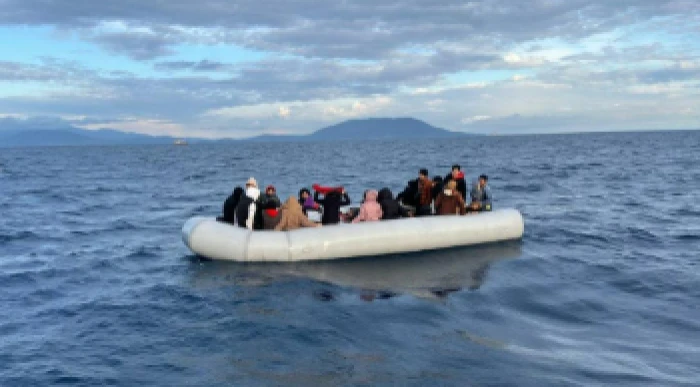 İzmir açıklarında 43 düzensiz göçmen kurtarıldı