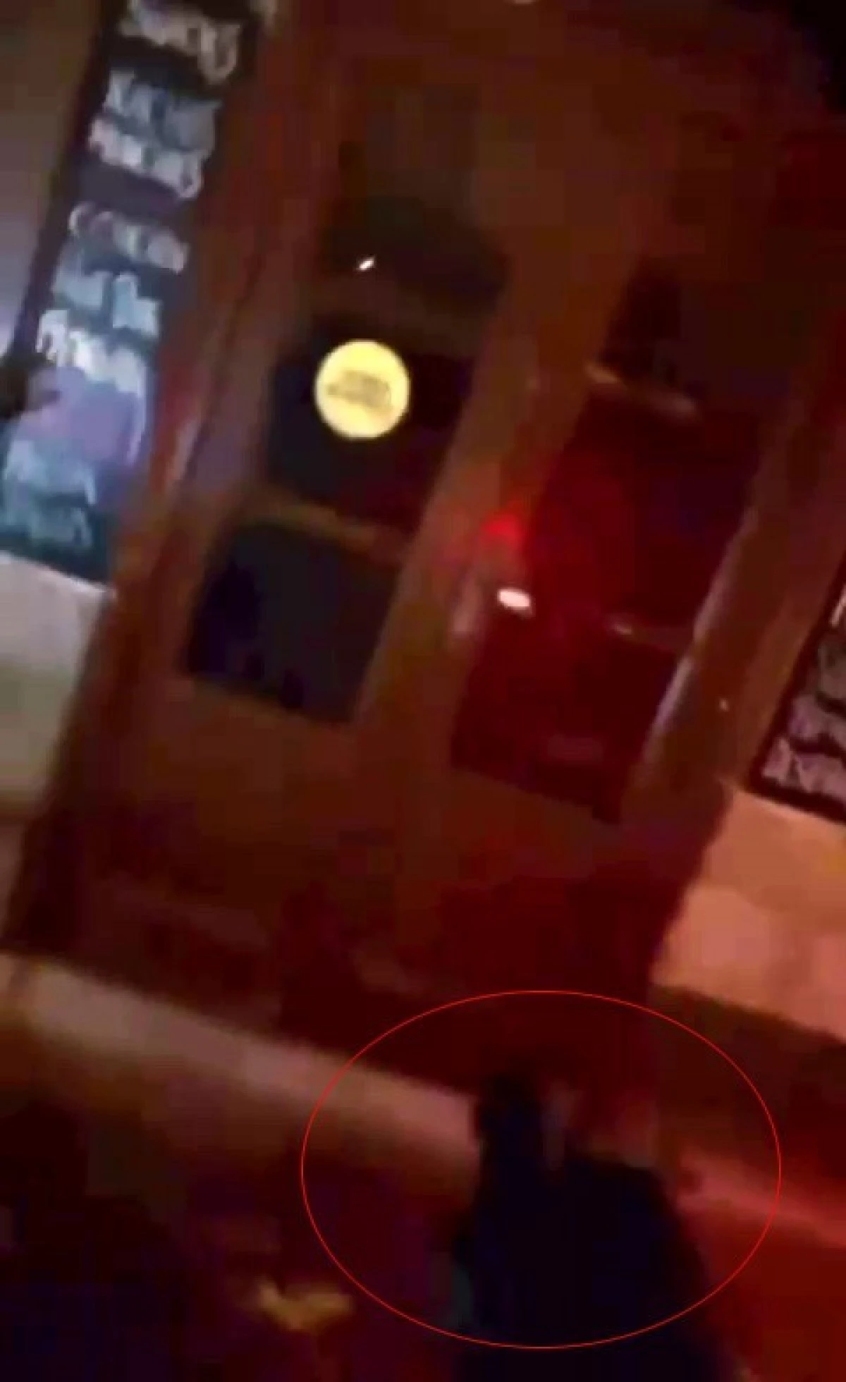 İzmir Alaçatı’da Saldırı Anı Kamerada: Polis Operasyonu