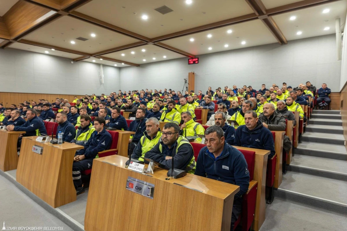 İzmir B&uuml;y&uuml;kşehir Belediyesi ekipleri sağlığı koruyor
