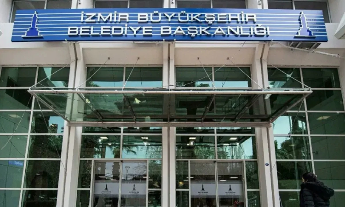 İzmir&rsquo;de Kooperatif Soruşturmasında 9 Ş&uuml;pheli Adliyede