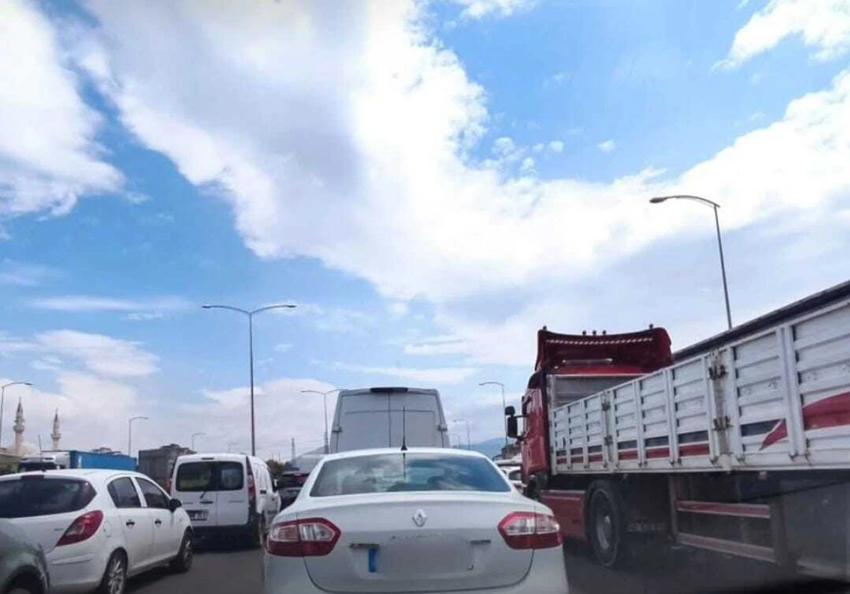 İzmir- Manisa yolunu kullanacak sürücüler dikkat!