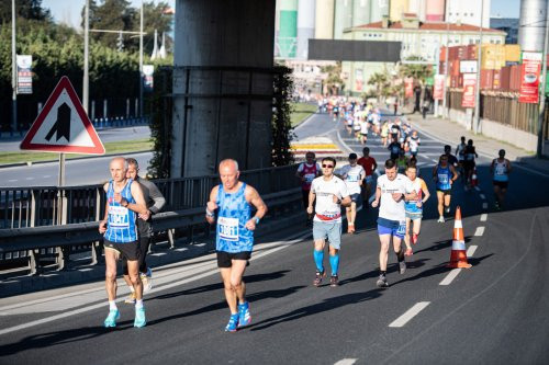 İzmir maraton koşusu başlıyor