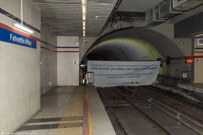 İzmir Metrosu&rsquo;nda Makas Değişim &Ccedil;alışmaları Yoğun Mesaiyle S&uuml;r&uuml;yor