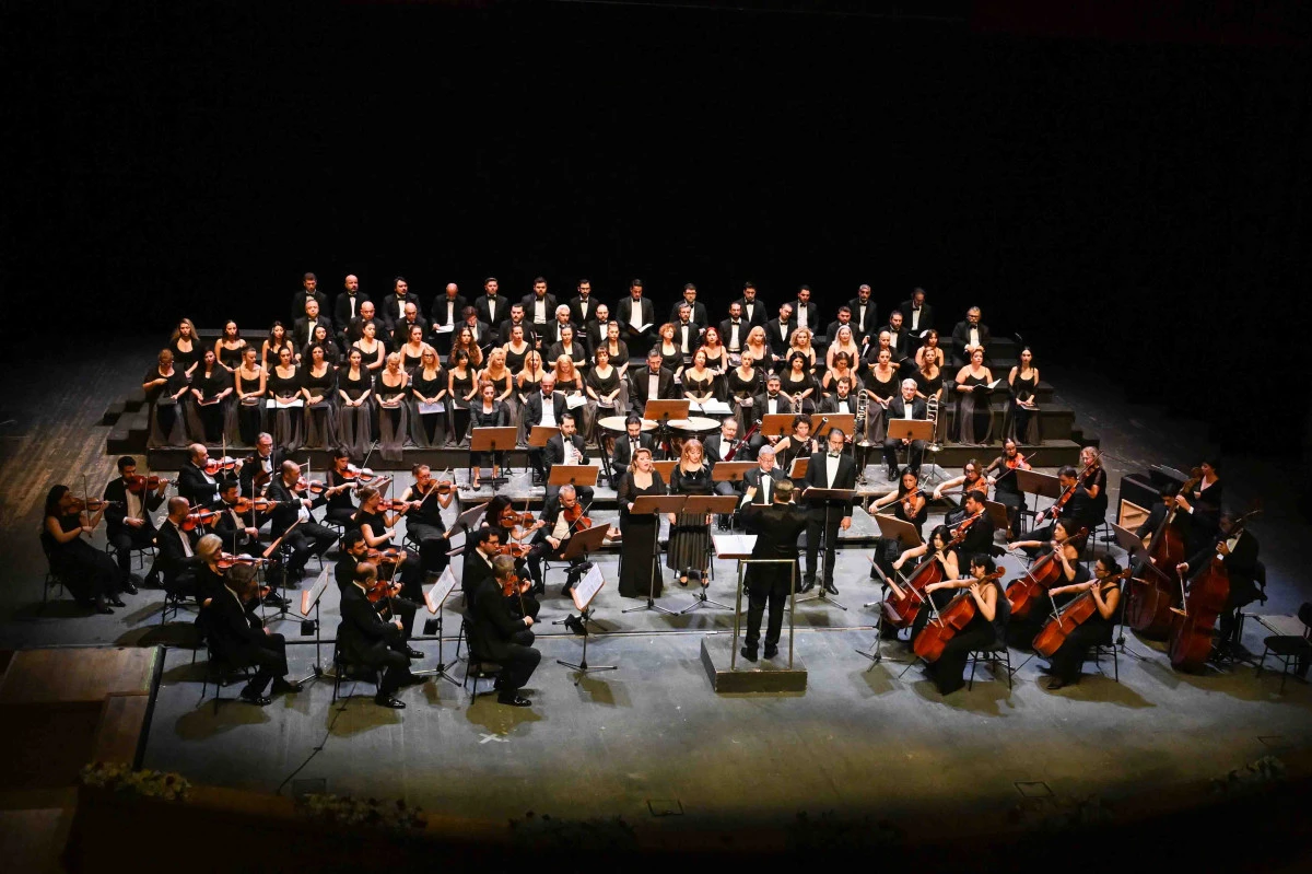 İzmir Opera ve Bale Sahnesinde Şubat Coşkusu