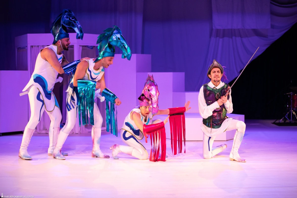 İzmir Şehir Tiyatroları&rsquo;ndan s&ouml;mestirde &ccedil;ocuklara festival