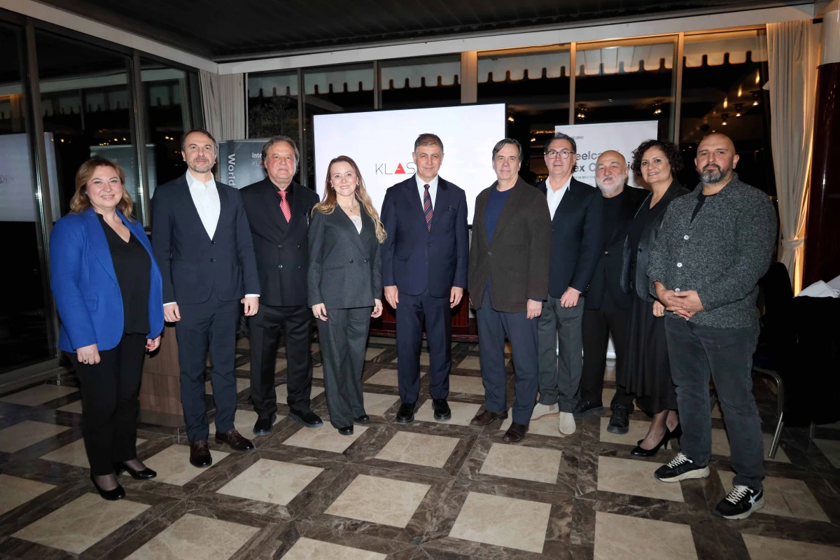 İzmir SMD&rsquo;den Kent Mimarisi ve Dayanışma Vurgusu