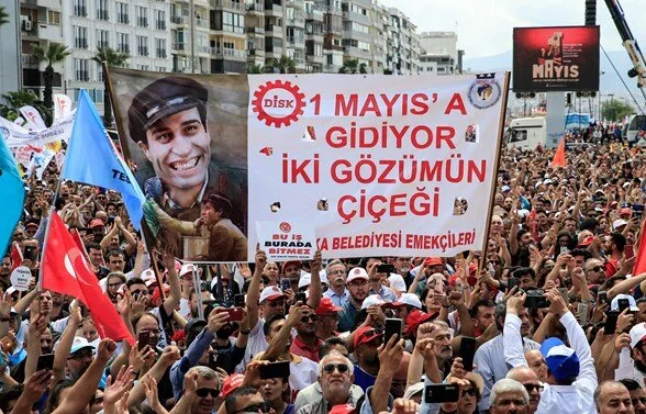 İzmir'de 1 Mayıs Hazırlıkları Tam Gaz Devam Ediyor