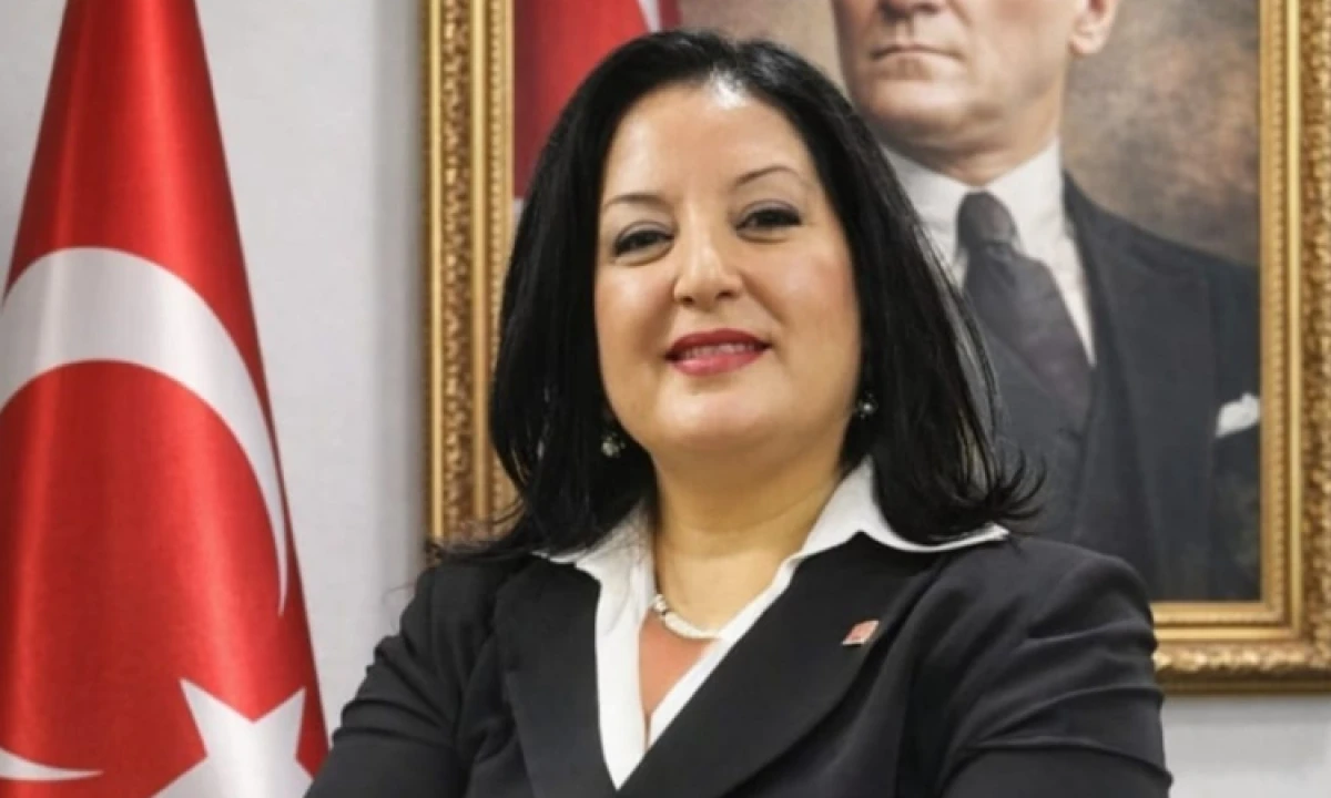 İzmir&rsquo;de Atat&uuml;rk&ccedil;&uuml; M&uuml;cadeleye Yeni İsim: Pelin Uğur ADD Konak&rsquo;a Talip&rdquo;