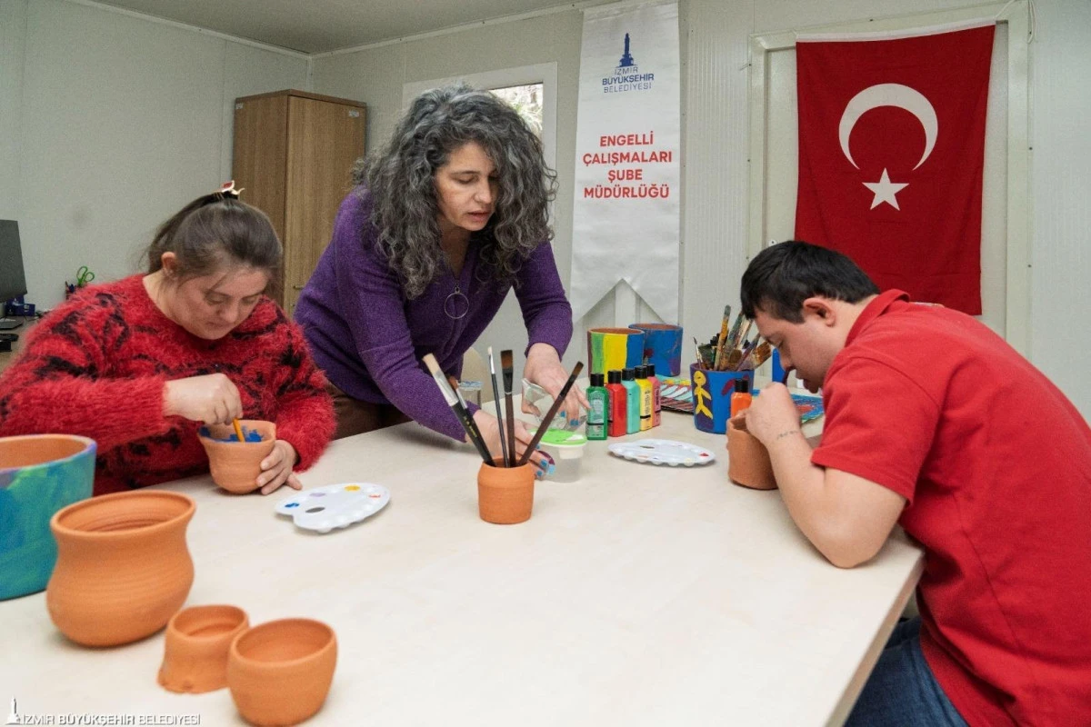 İzmir’de engellilere kapsamlı destek