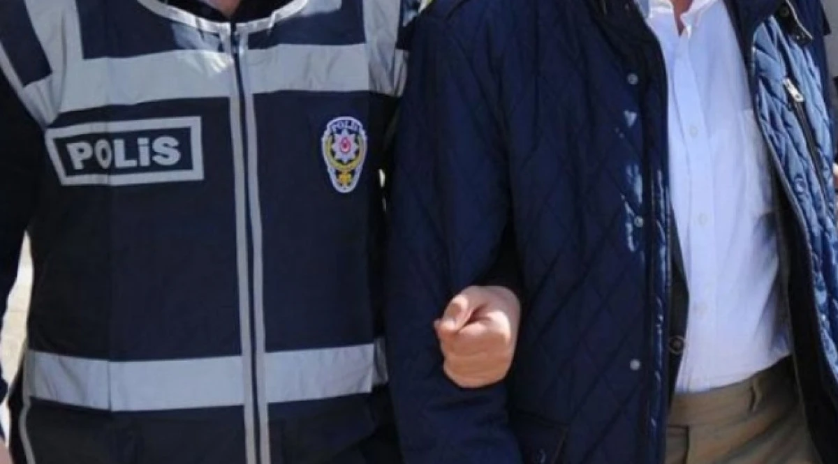 İzmir’de “Fotoroman Çetesi”ne operasyon