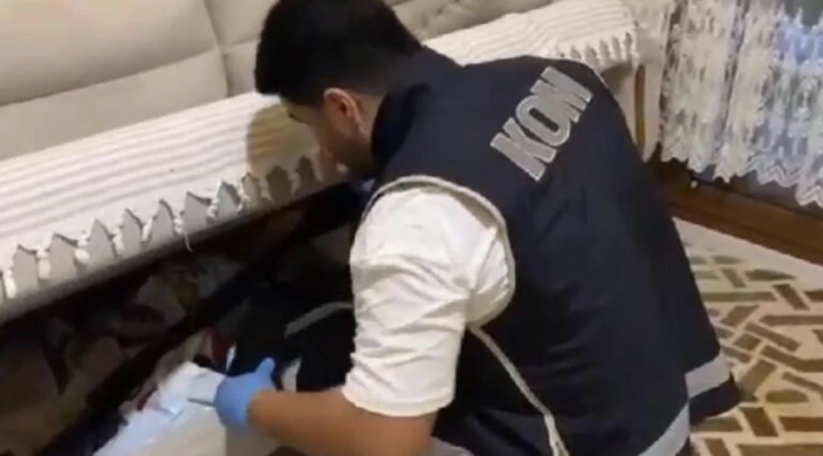 İzmir’de ‘Glock’ çetesini övenlere şafak operasyonu