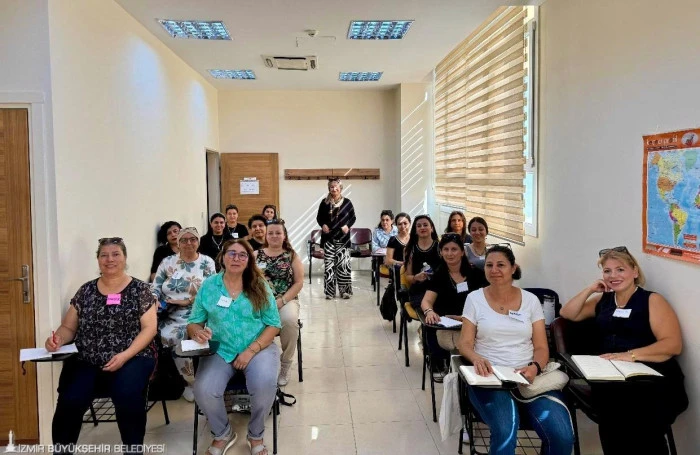İzmir’de kadınlara yönelik ücretsiz dil kursları